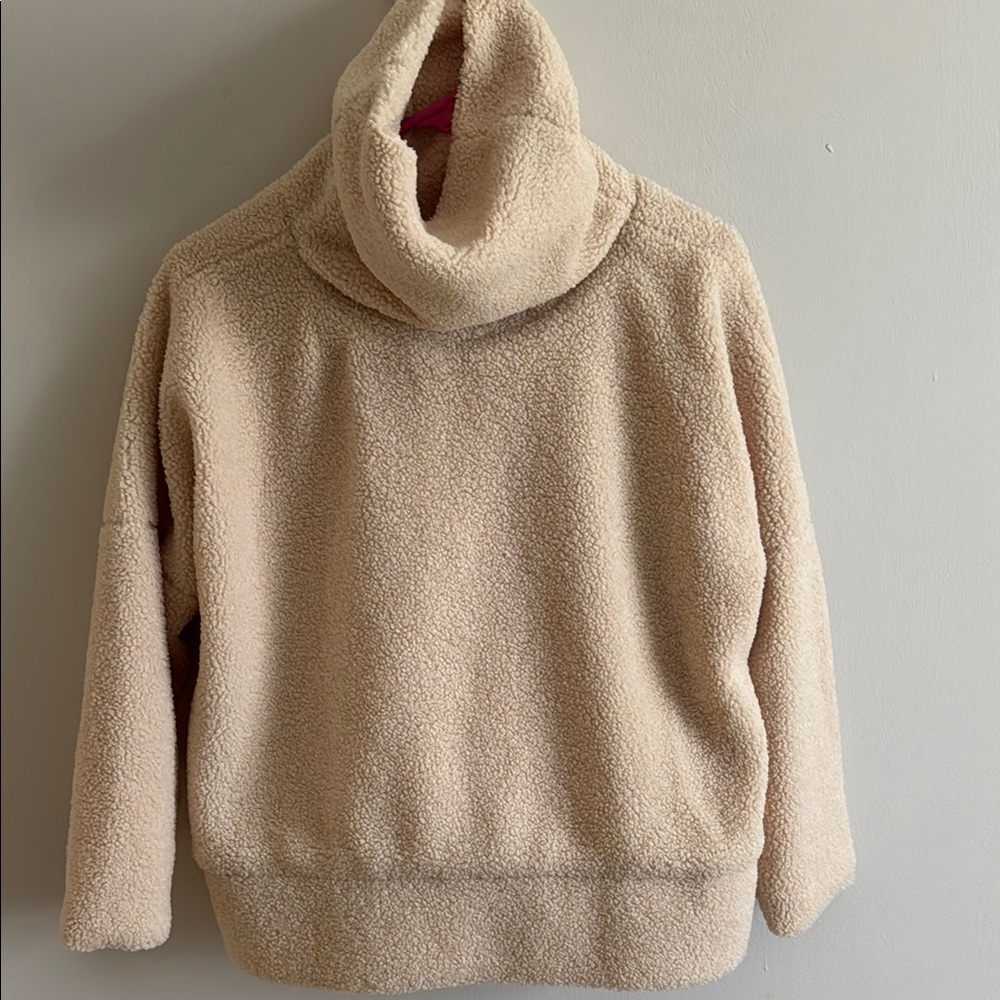 Tuckernuck Rollins Sherpa Fleece Turtle Neck NWOT